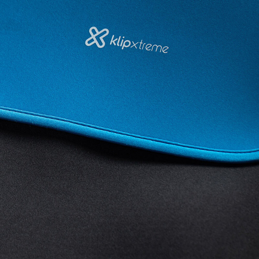 Funda para laptop hasta 15.6" de neopreno, impermeable, reversible- Klip Extreme KNS-415BL